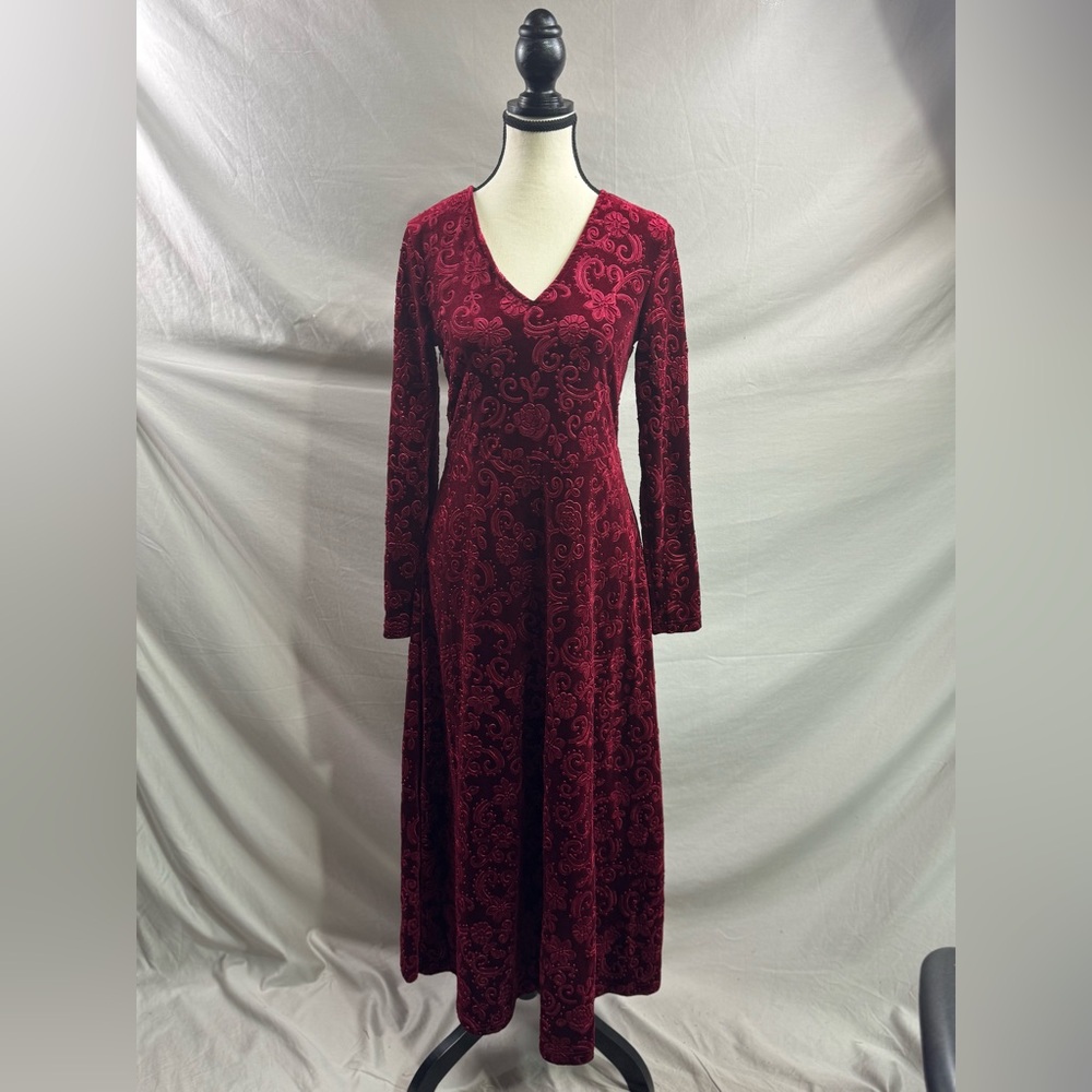 Burgundy  V-Neck Velvet Long Sleeve Dress - Picture 8 of 10